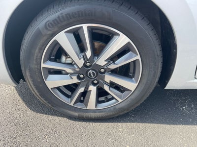 2024 Nissan Versa 1.6 SV
