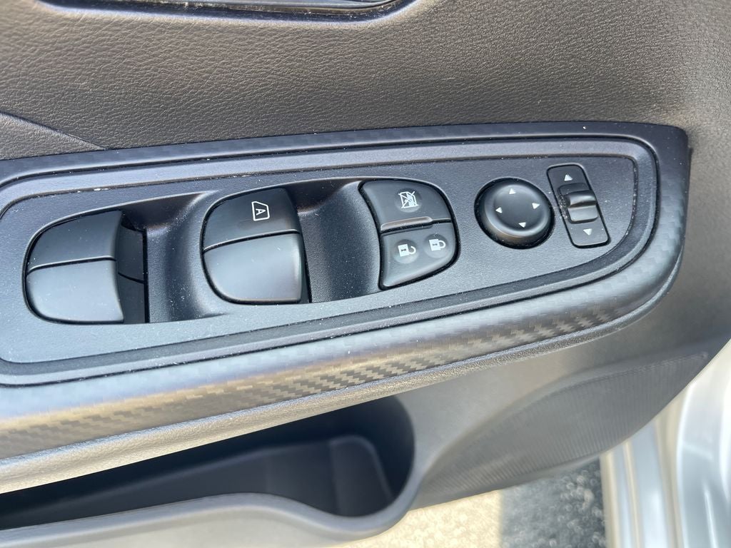 2024 Nissan Versa 1.6 SV