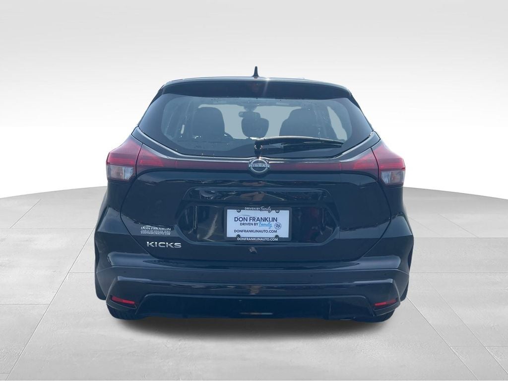 2024 Nissan Kicks S