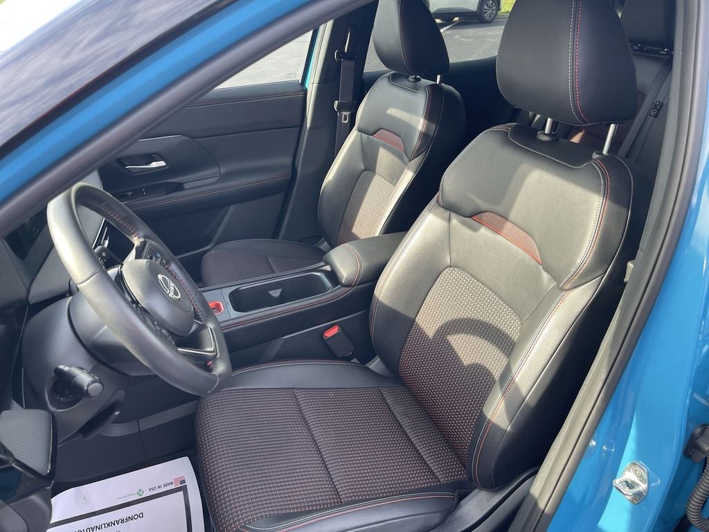 2025 Nissan Kicks SR