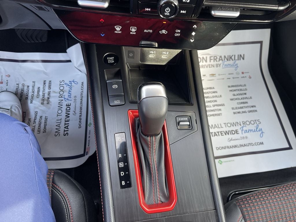 2025 Nissan Kicks SR
