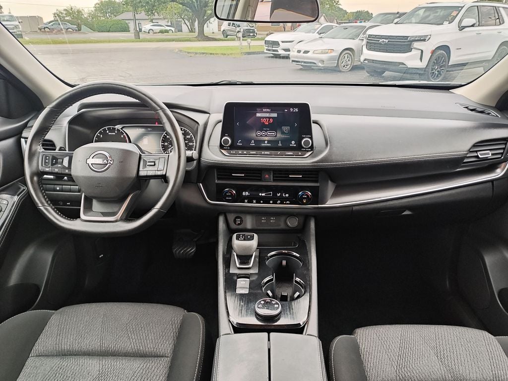 2025 Nissan Rogue SV