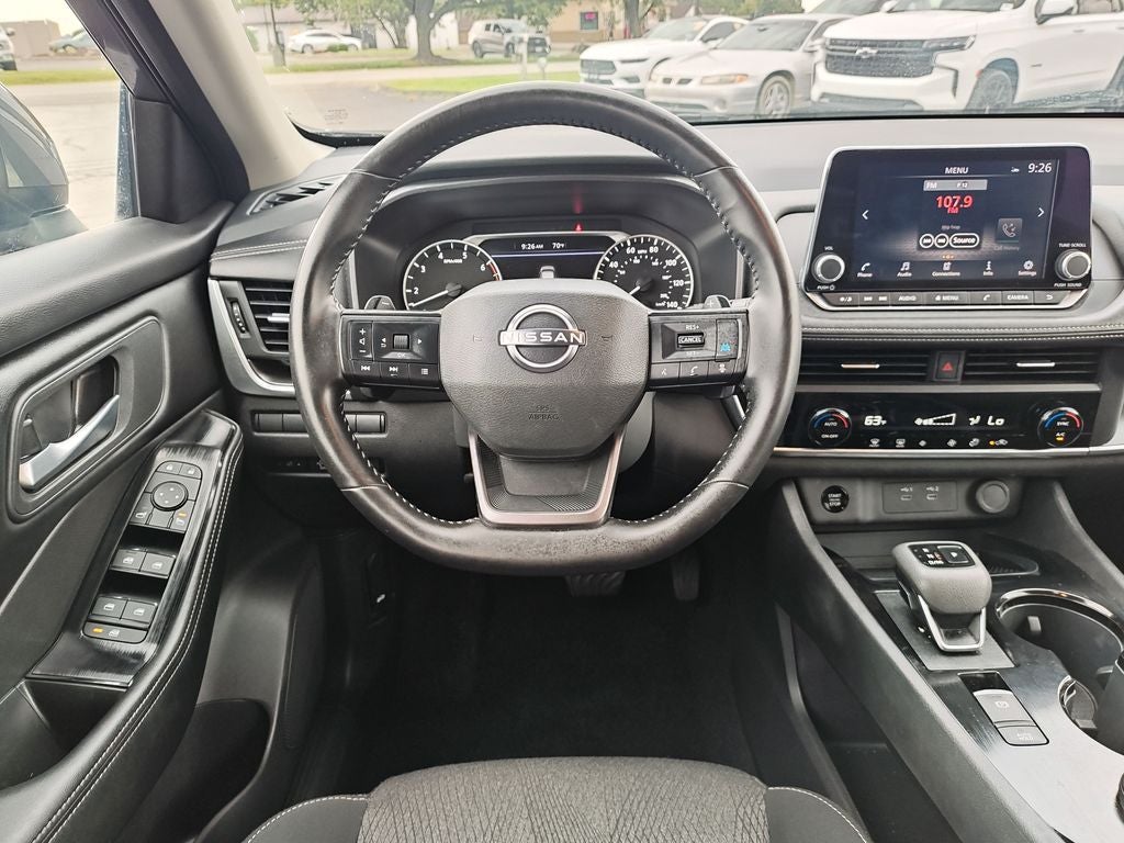 2025 Nissan Rogue SV