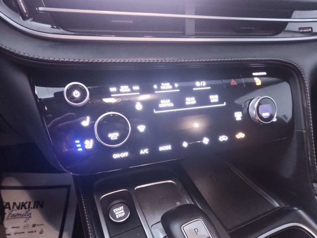 2024 INFINITI QX60 LUXE