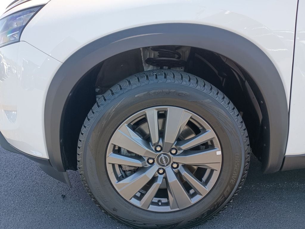 2024 Nissan Pathfinder S