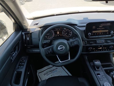 2024 Nissan Pathfinder S