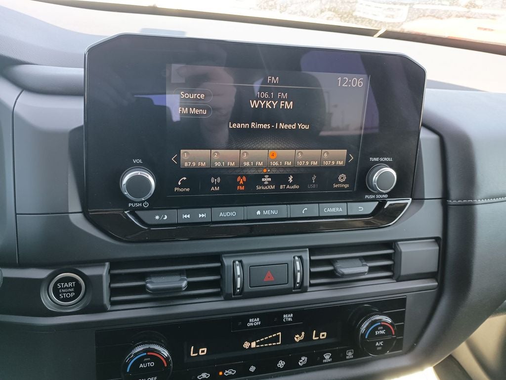 2024 Nissan Pathfinder S