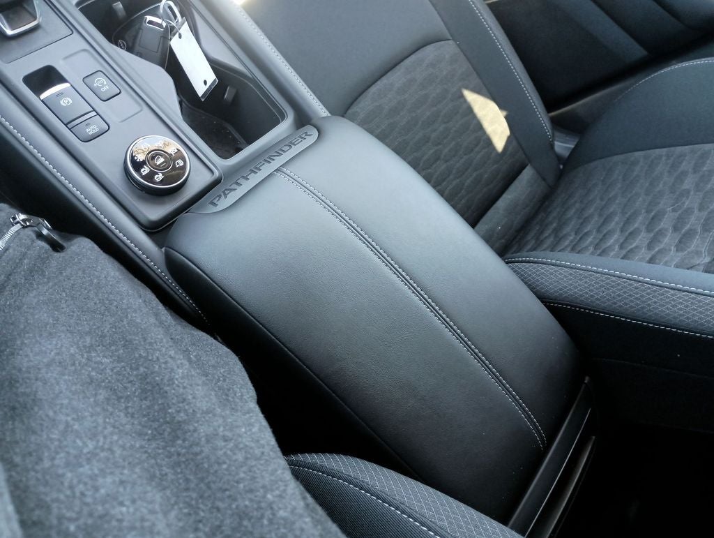 2024 Nissan Pathfinder S
