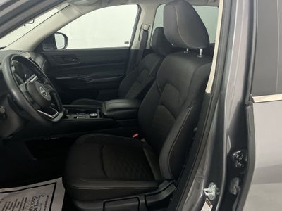 2024 Nissan Pathfinder S