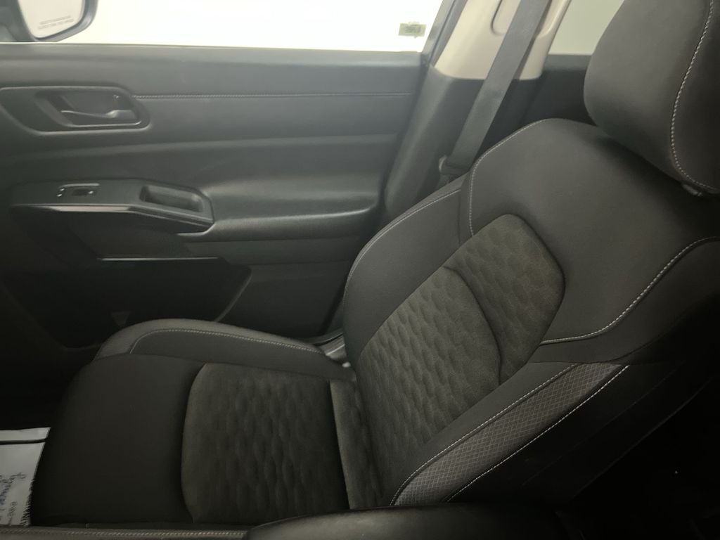 2024 Nissan Pathfinder S