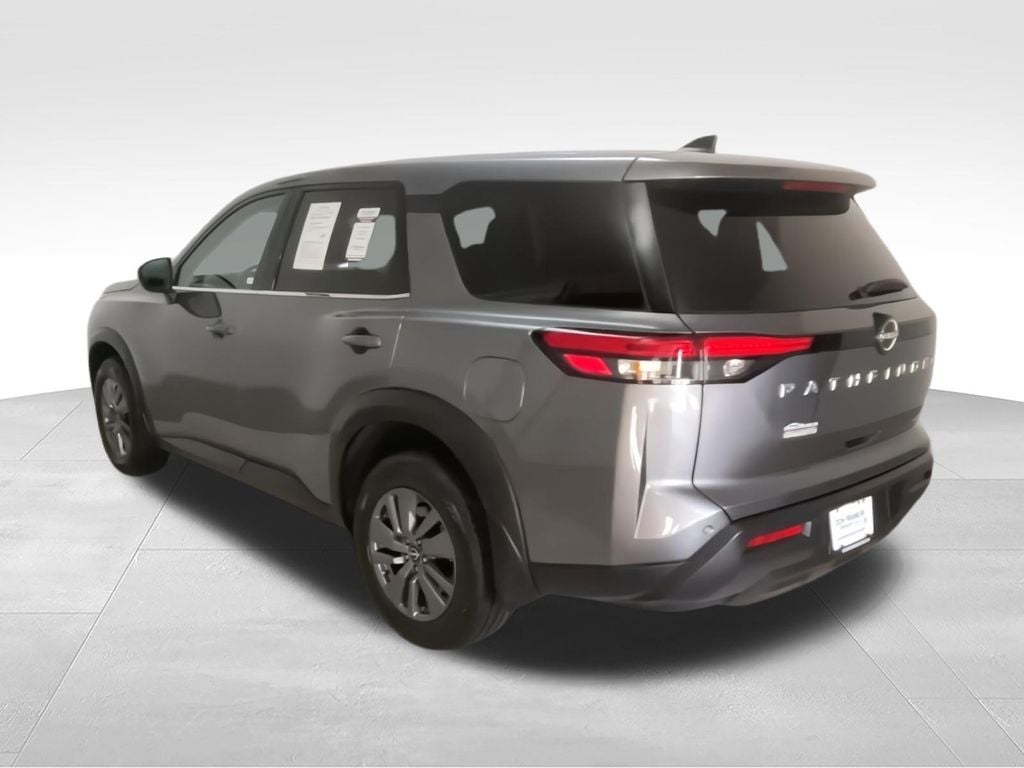 2024 Nissan Pathfinder S