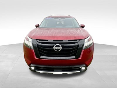 2022 Nissan Pathfinder SL