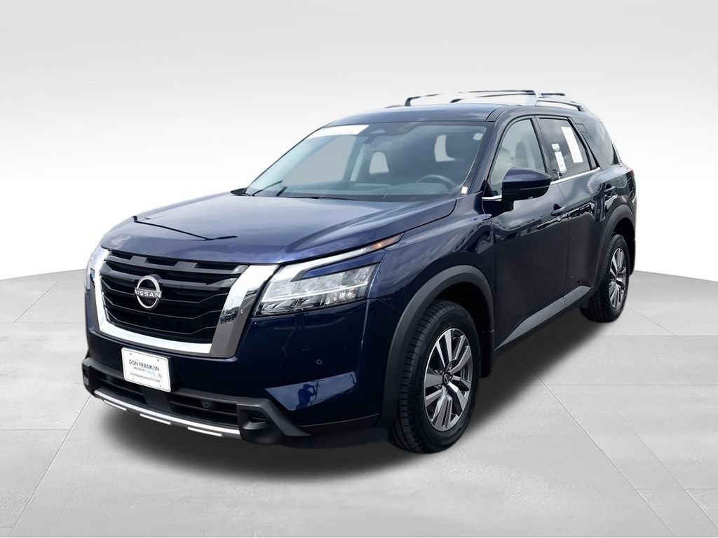 2023 Nissan Pathfinder SL