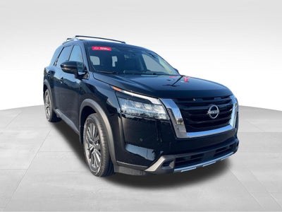 2024 Nissan Pathfinder SL