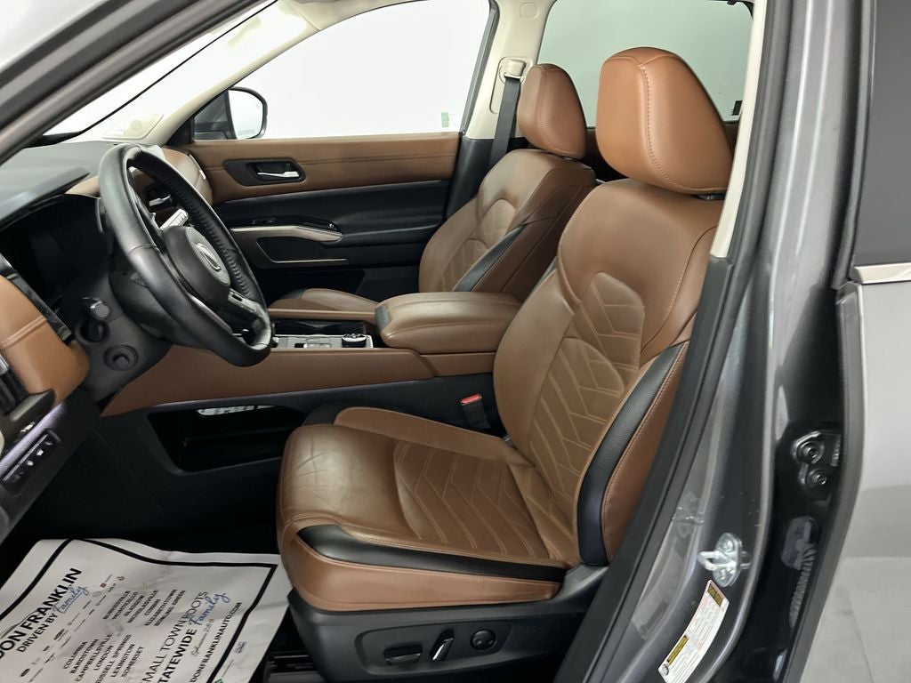 2024 Nissan Pathfinder Platinum