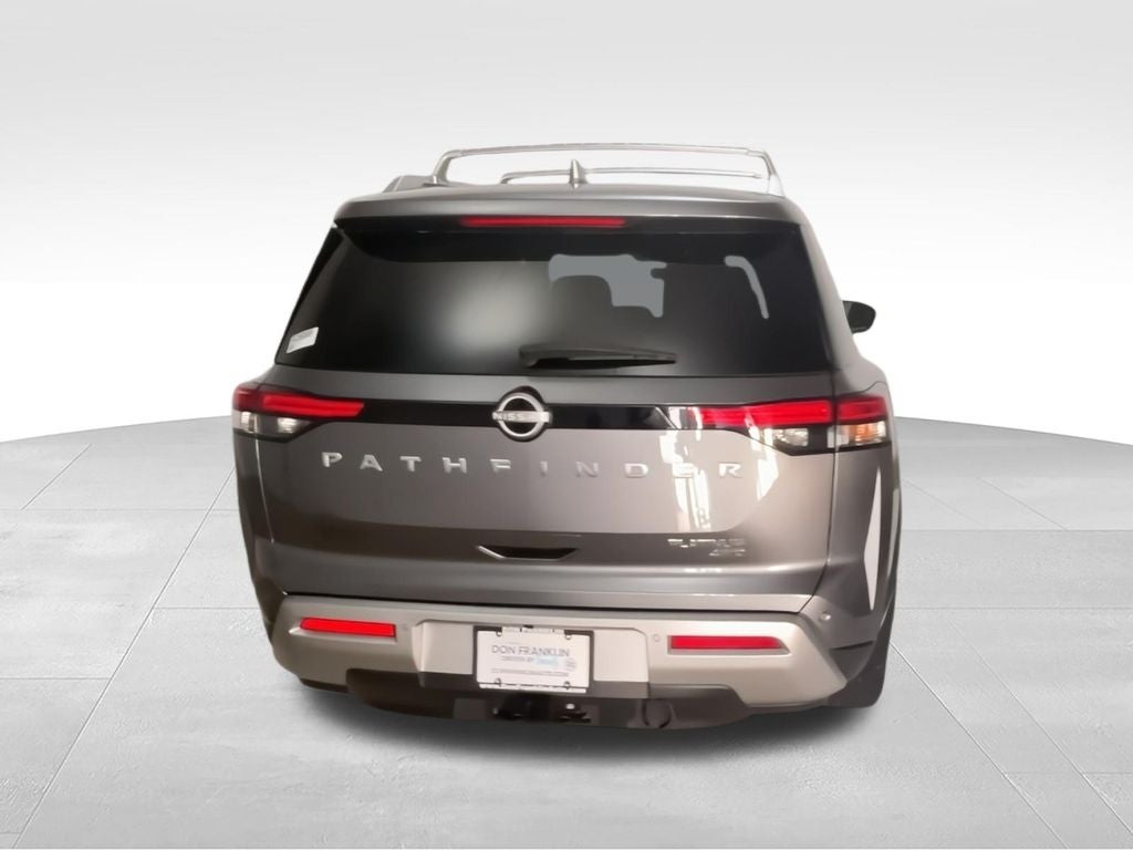 2024 Nissan Pathfinder Platinum