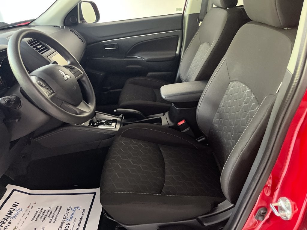 2025 Mitsubishi Outlander Sport S
