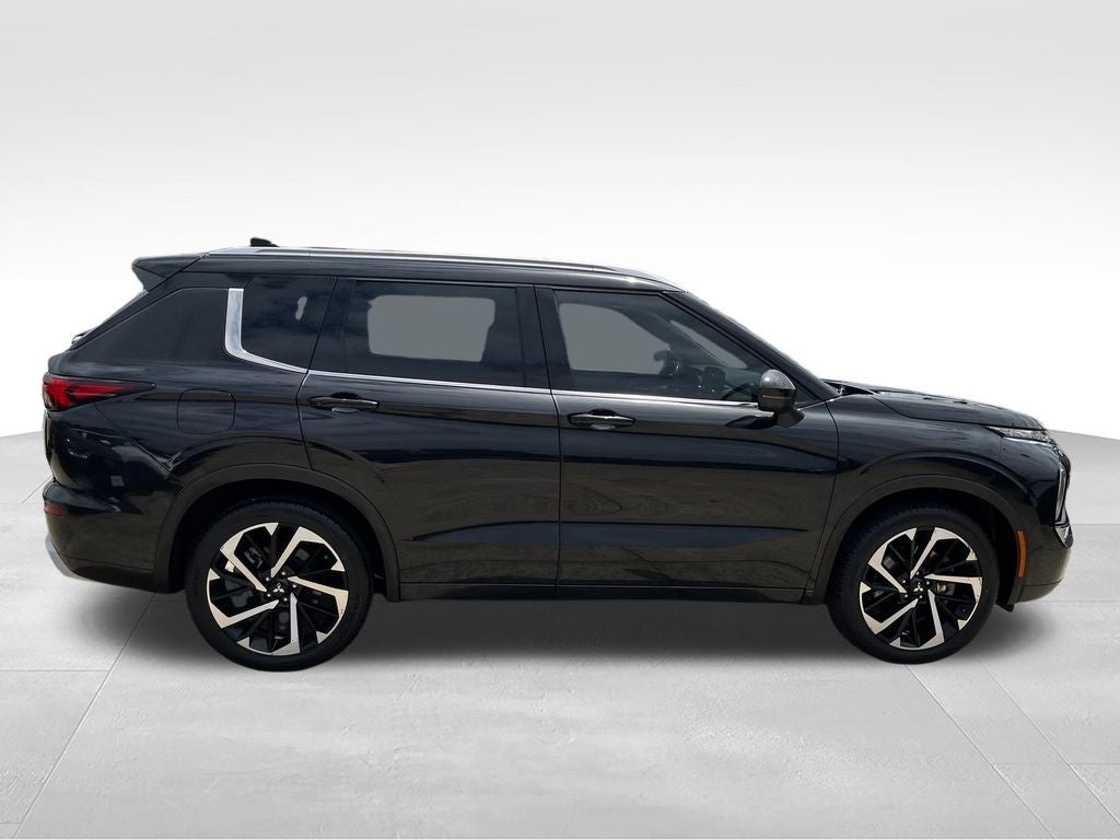 2023 Mitsubishi Outlander SEL