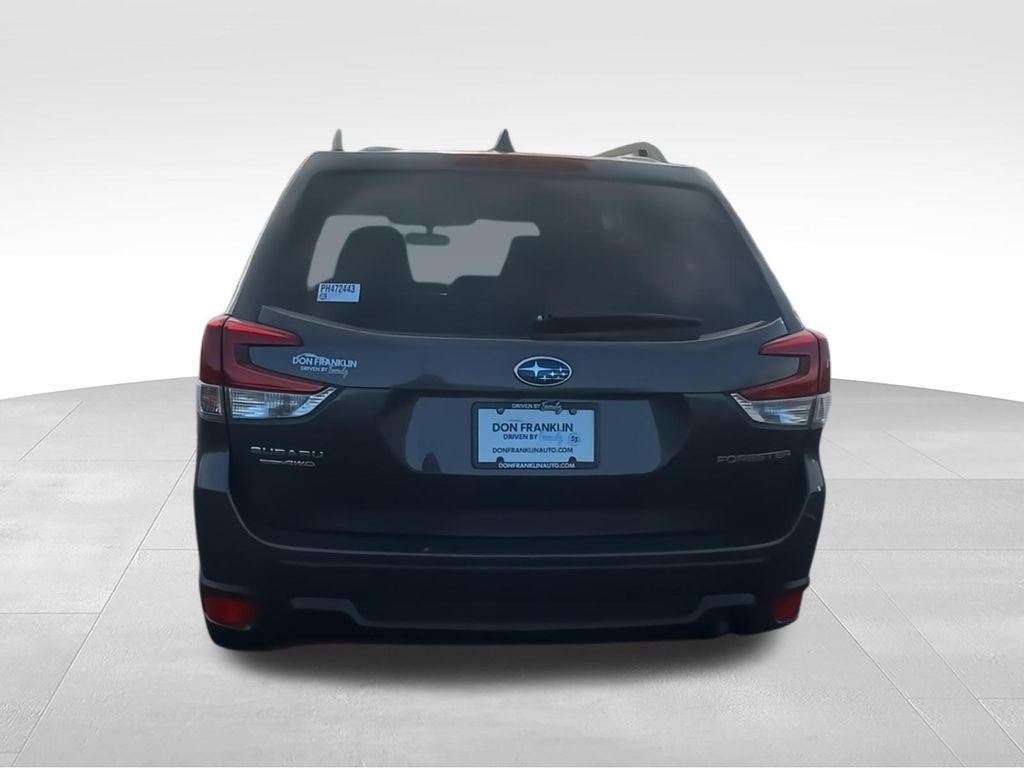 2023 Subaru Forester Base