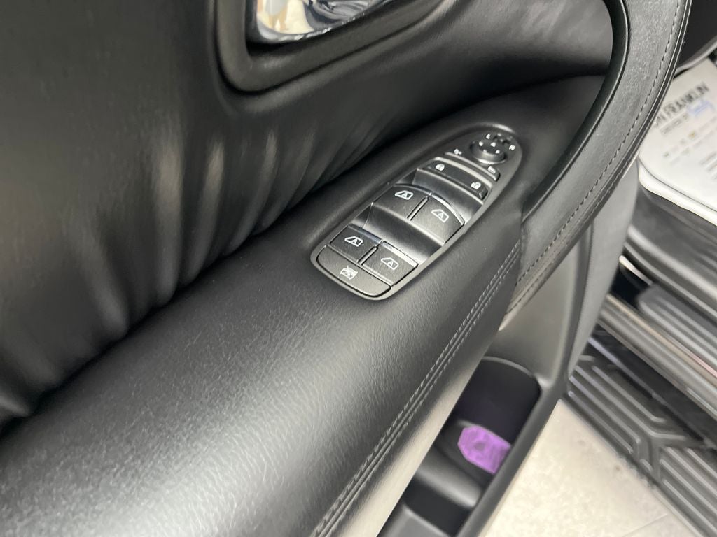 2022 Nissan Armada SV