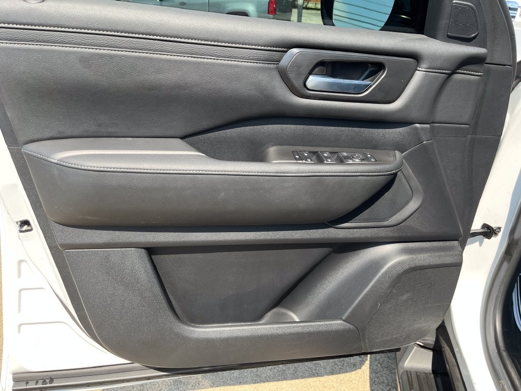 2025 Nissan Armada SV