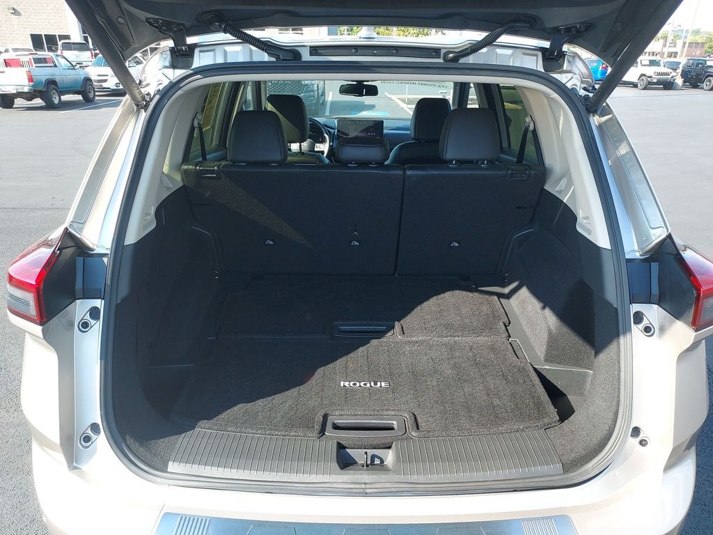 2025 Nissan Rogue SL