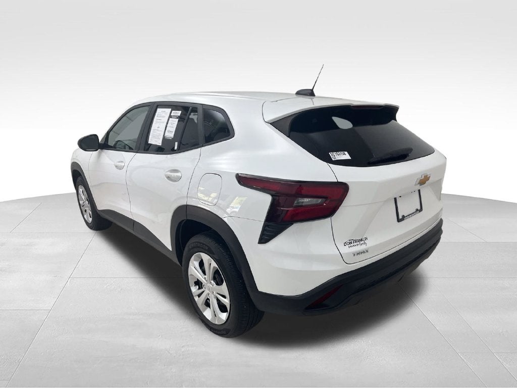 2025 Chevrolet Trax LS