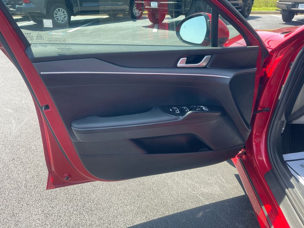 2025 Kia K5 LXS