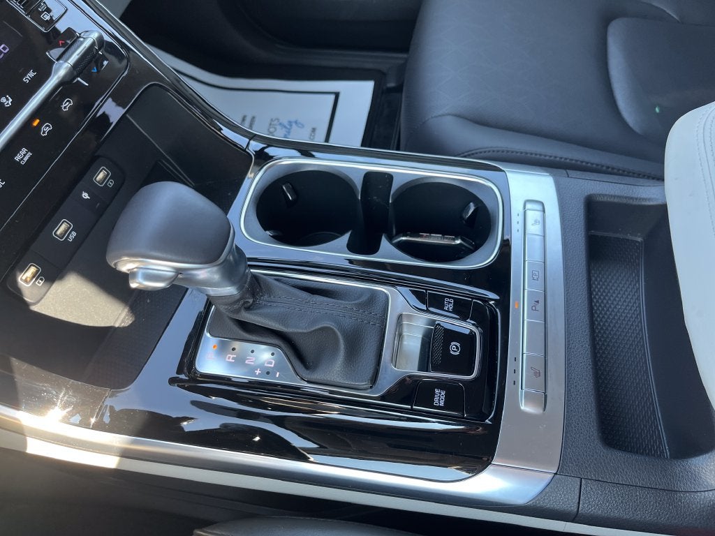 2023 Kia Carnival EX