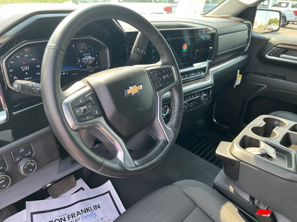 2024 Chevrolet Silverado 1500 LT