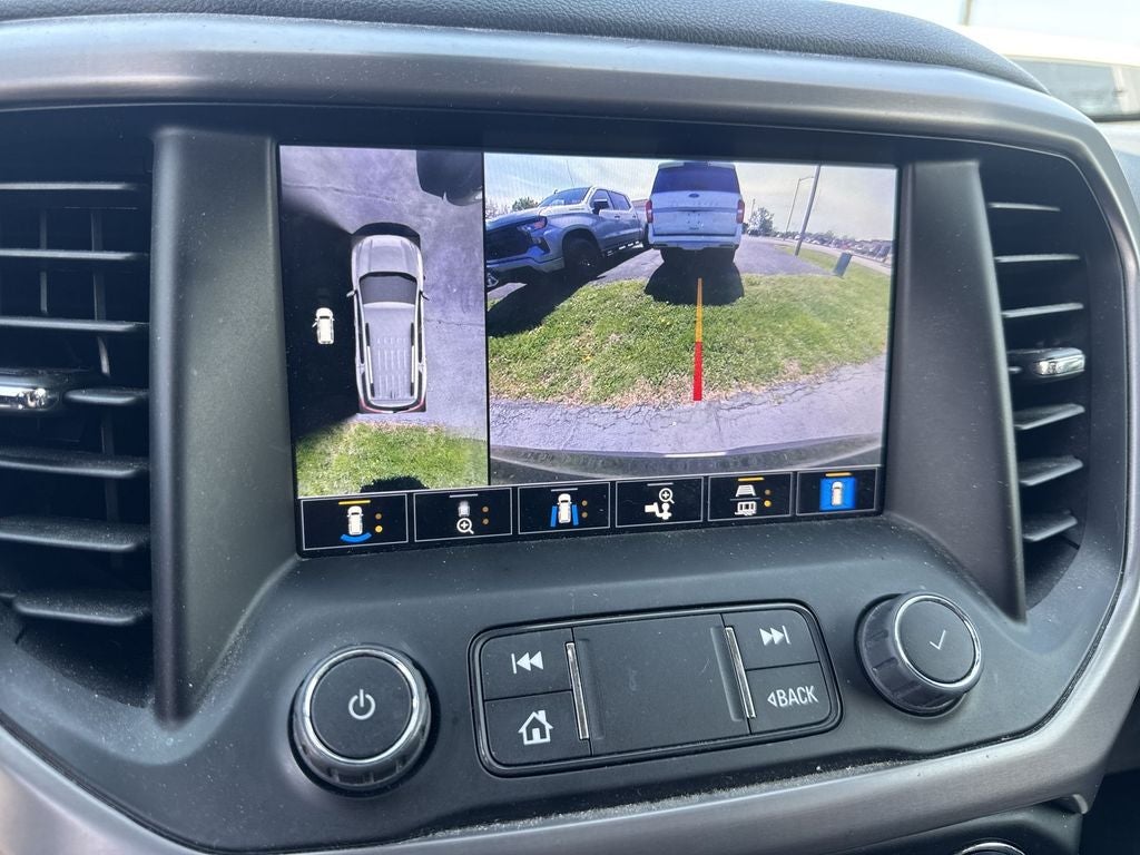 2023 GMC Acadia AT4