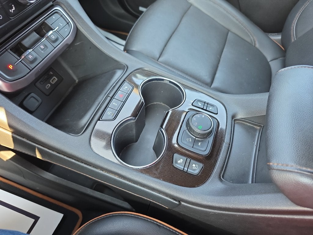 2022 GMC Acadia AT4
