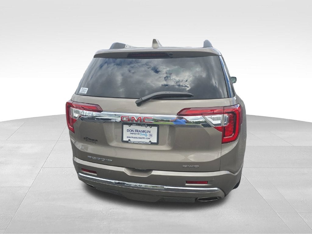 2023 GMC Acadia Denali