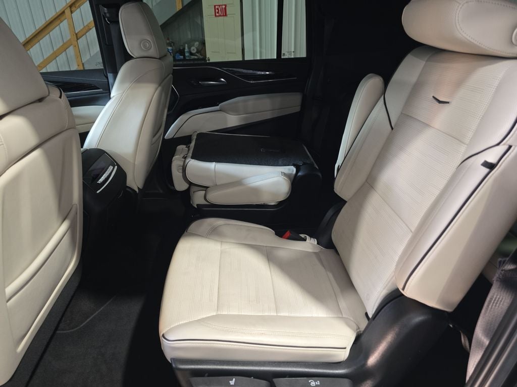 2022 Cadillac Escalade ESV Sport