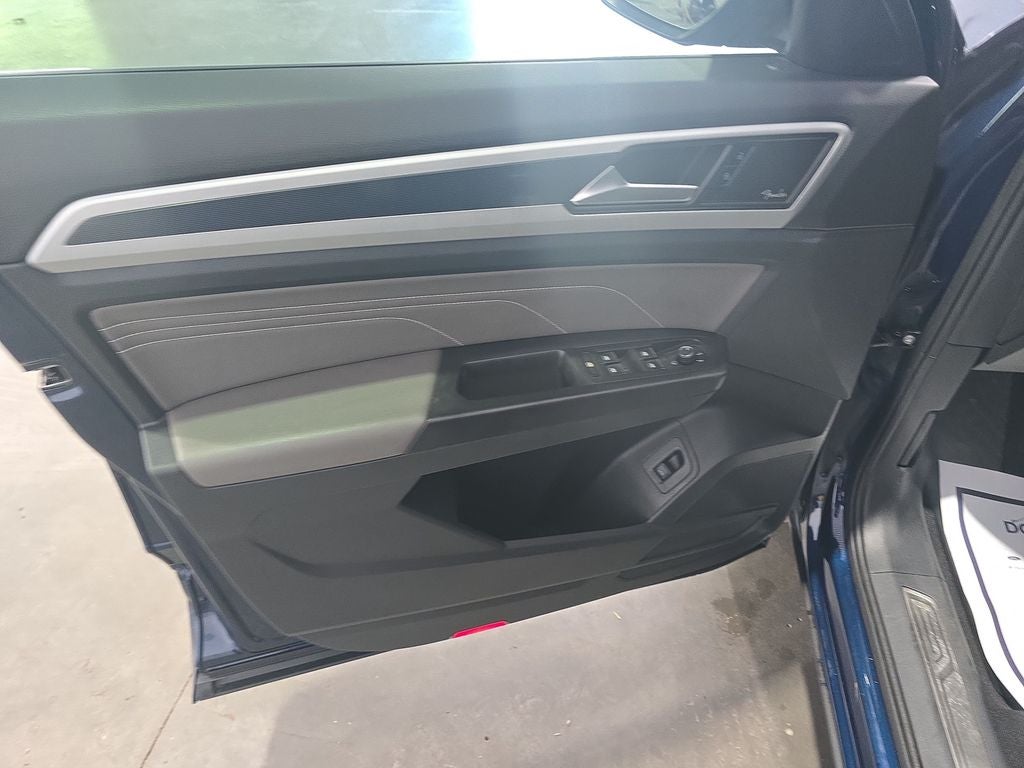 2022 Volkswagen Atlas 3.6L V6 SEL Premium R-Line