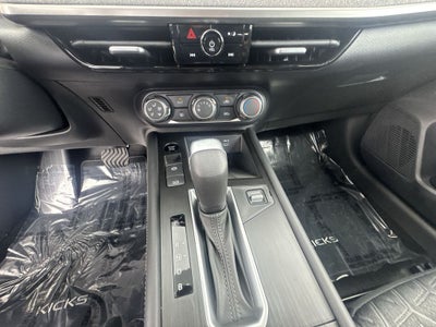 2025 Nissan Kicks SV