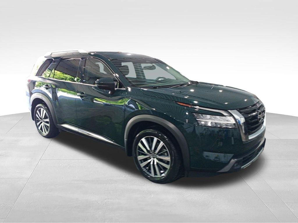 2022 Nissan Pathfinder Platinum