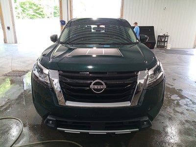 2022 Nissan Pathfinder Platinum