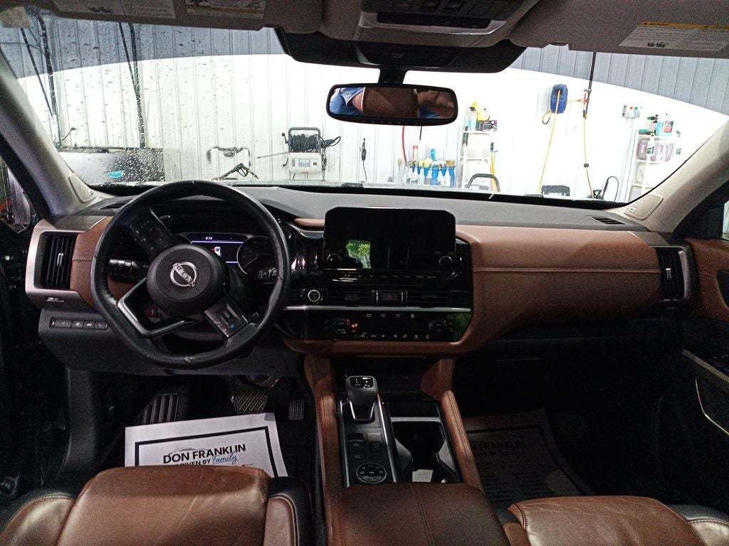2022 Nissan Pathfinder Platinum
