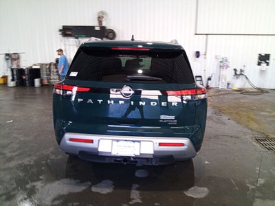 2022 Nissan Pathfinder Platinum