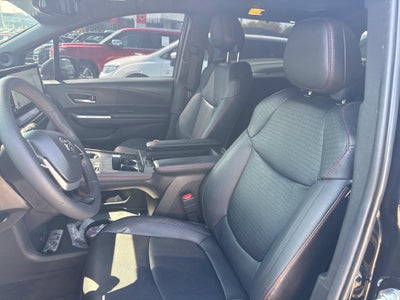 2025 Toyota Sienna XSE 7 Passenger