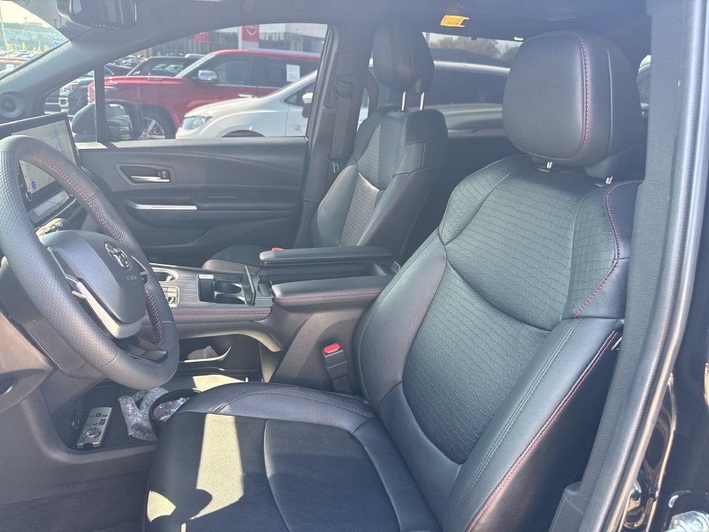2025 Toyota Sienna XSE 7 Passenger