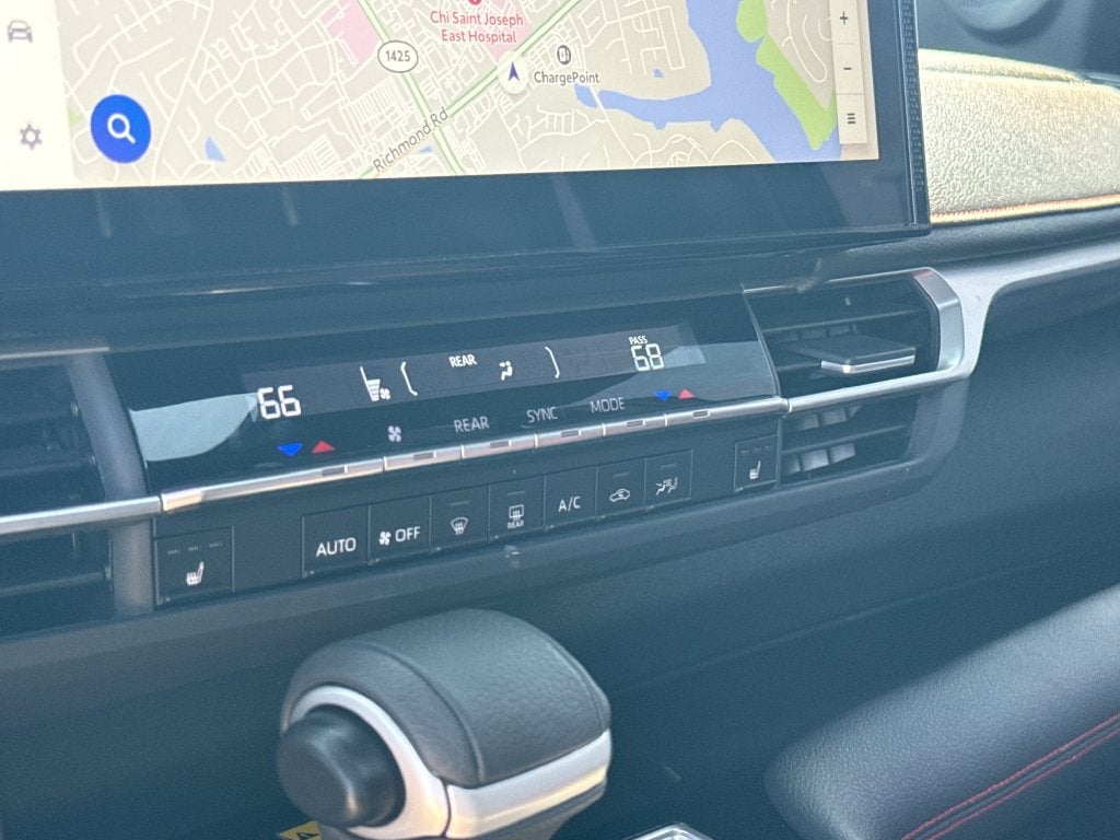 2025 Toyota Sienna XSE 7 Passenger