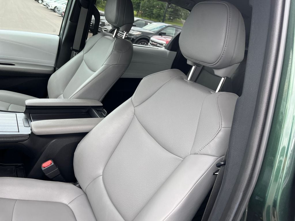 2025 Toyota Sienna XLE 7 Passenger