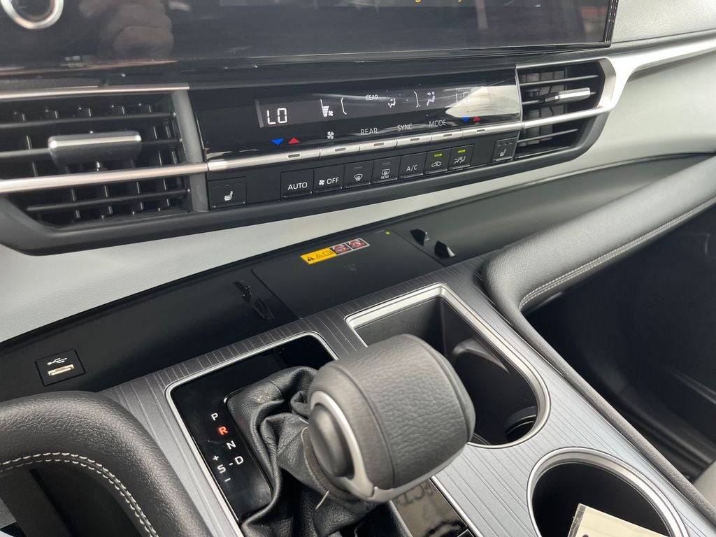 2025 Toyota Sienna XLE 7 Passenger