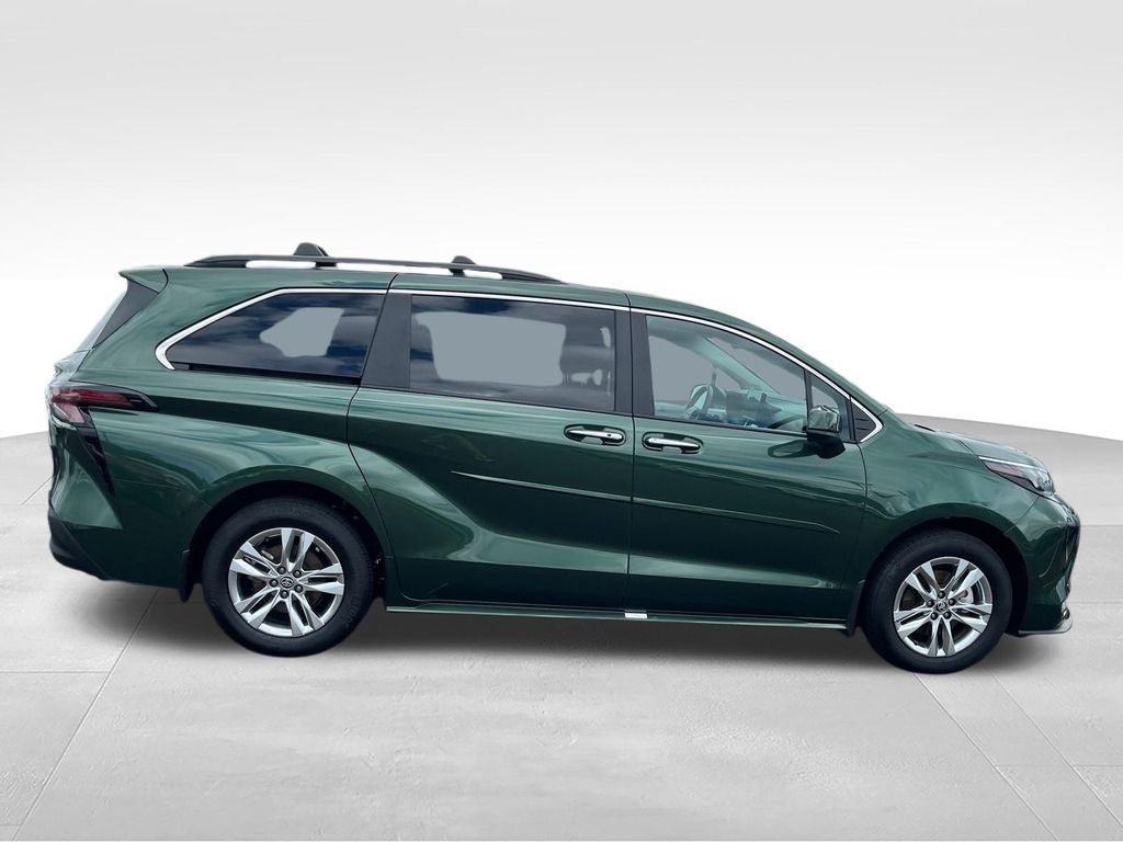 2025 Toyota Sienna XLE 7 Passenger