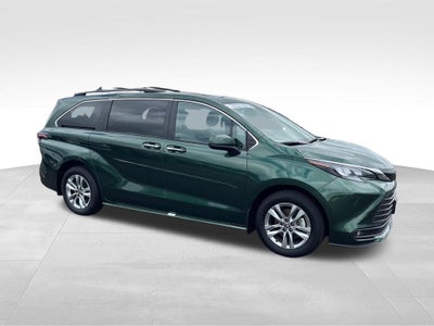 2025 Toyota Sienna XLE 7 Passenger