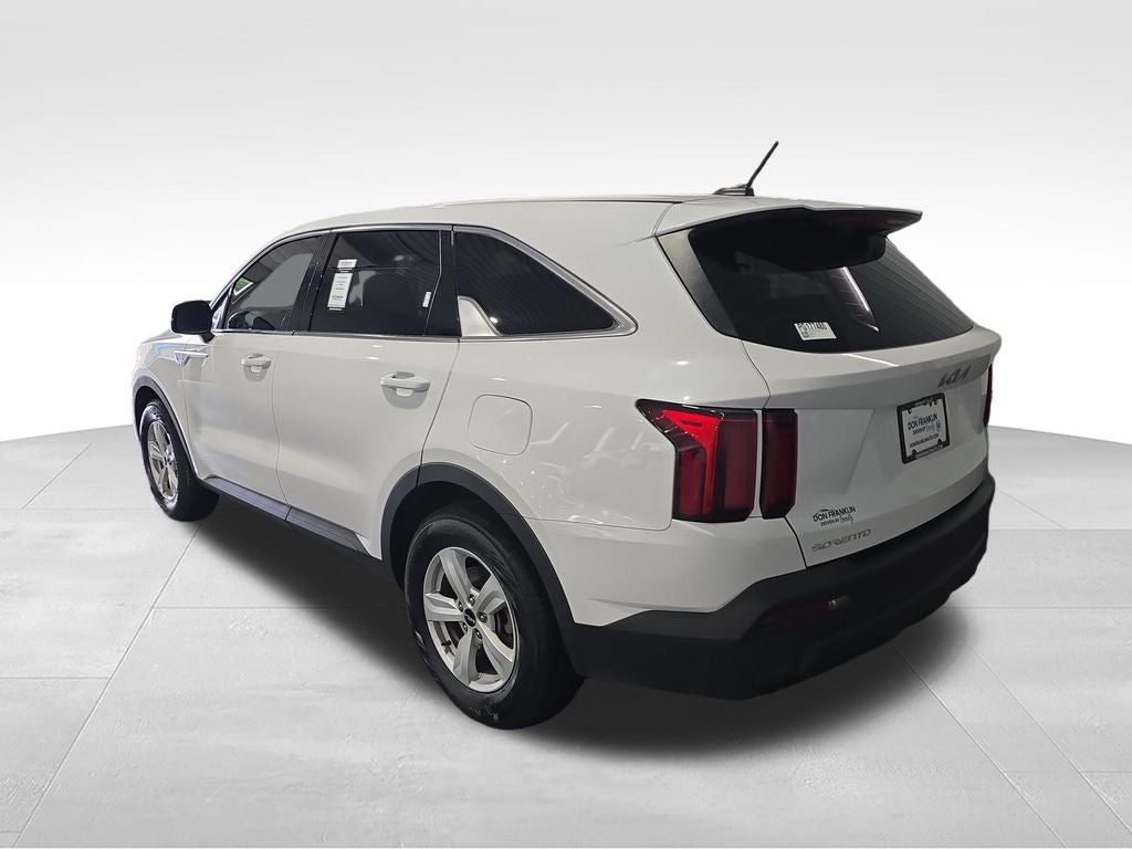 2023 Kia Sorento LX