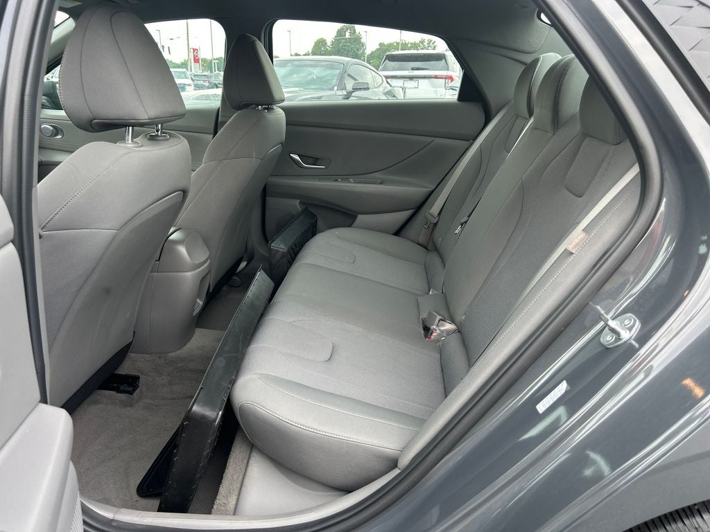 2024 Hyundai Elantra SE