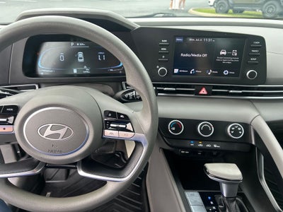 2024 Hyundai Elantra SE
